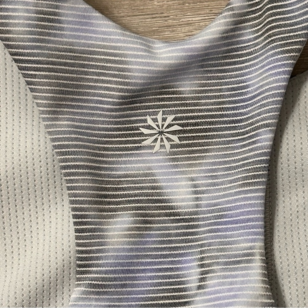 Athleta Girl Blue Gray Tie-Dye Sleeveles Sports Bra Top Sz XL - Picture 3 of 5